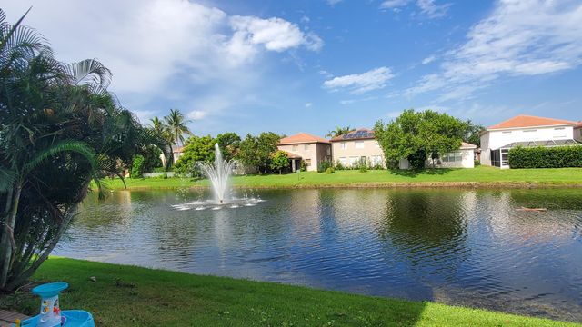 3051 Laurel Ridge Circle, Riviera Beach, FL 33404