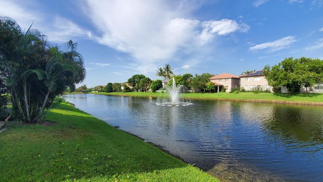 3051 Laurel Ridge Circle, Riviera Beach, FL 33404