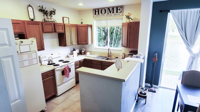 3051 Laurel Ridge Circle, Riviera Beach, FL 33404
