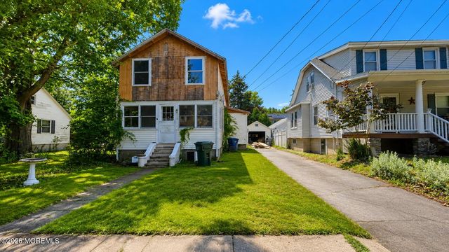 220 Chatham Avenue, Oakhurst, NJ 07755