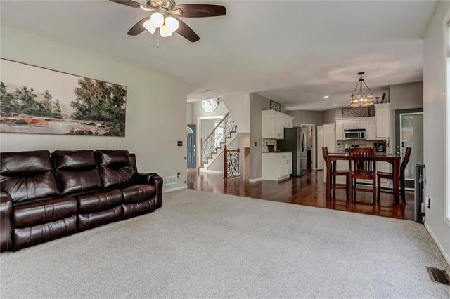991 N Marion Street, Olathe, KS 66061