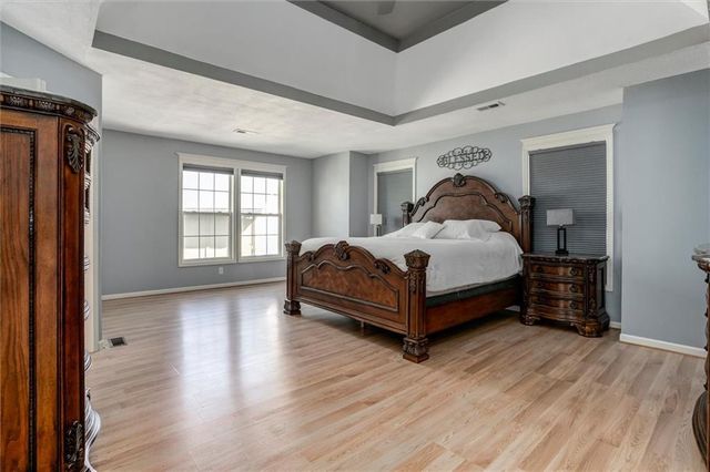 991 N Marion Street, Olathe, KS 66061