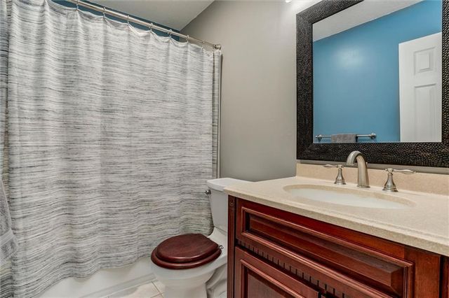 991 N Marion Street, Olathe, KS 66061