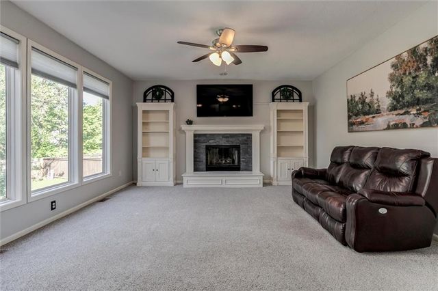 991 N Marion Street, Olathe, KS 66061