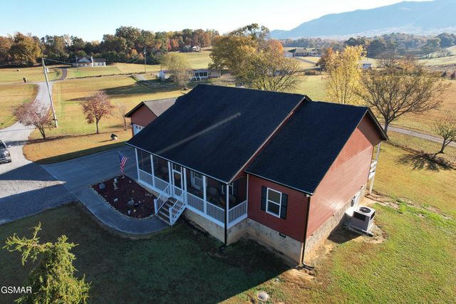 120 County Line Road, Dandridge, TN 37725