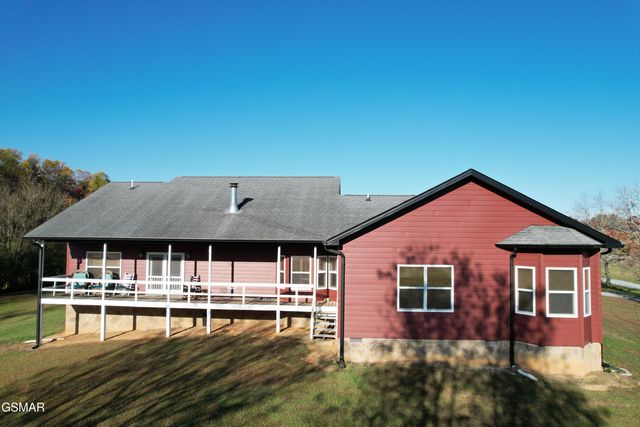 120 County Line Road, Dandridge, TN 37725