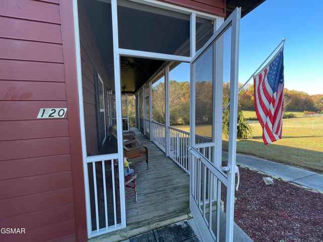 120 County Line Road, Dandridge, TN 37725