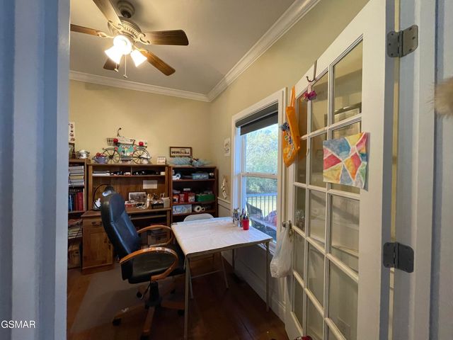 120 County Line Road, Dandridge, TN 37725