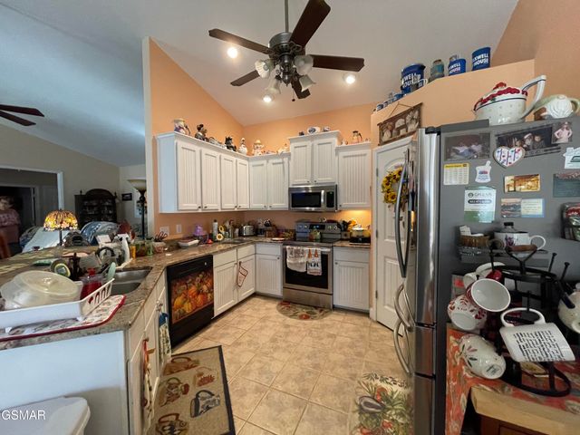 120 County Line Road, Dandridge, TN 37725