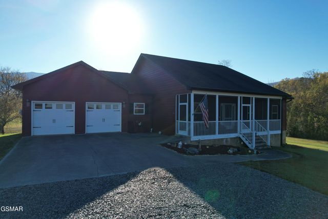 120 County Line Road, Dandridge, TN 37725