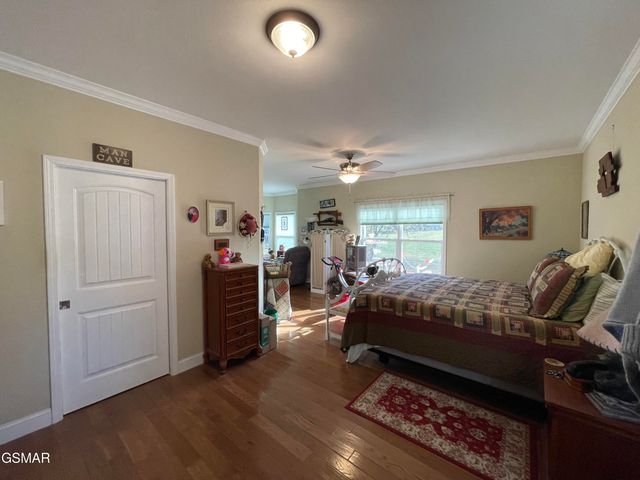 120 County Line Road, Dandridge, TN 37725