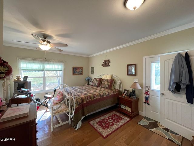 120 County Line Road, Dandridge, TN 37725