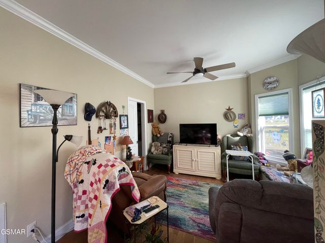 120 County Line Road, Dandridge, TN 37725