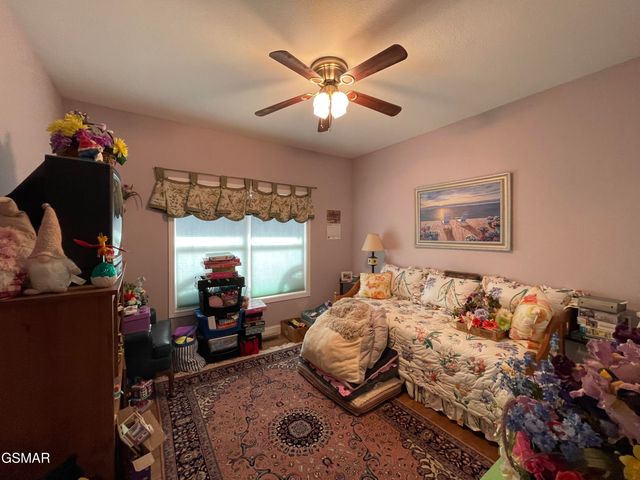 120 County Line Road, Dandridge, TN 37725