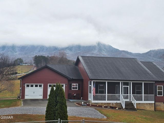 120 County Line Road, Dandridge, TN 37725