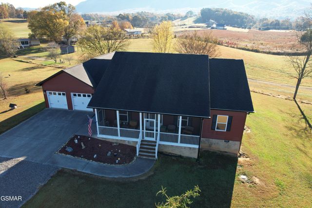 120 County Line Road, Dandridge, TN 37725