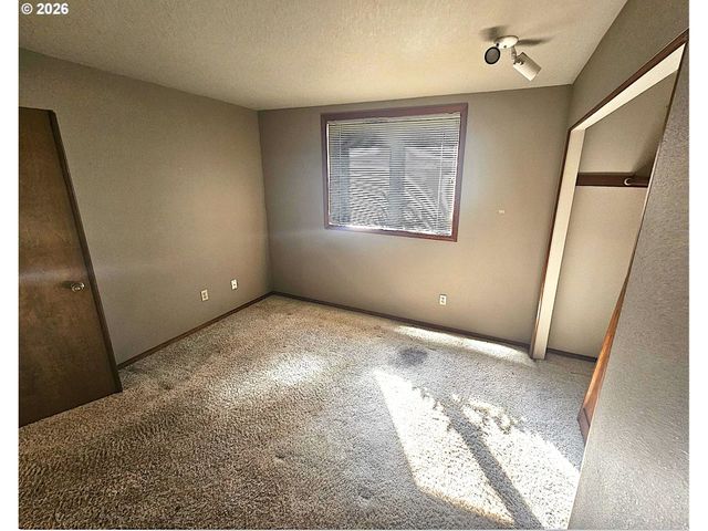14875 Ne SACRAMENTO St 142, Portland, OR 97230