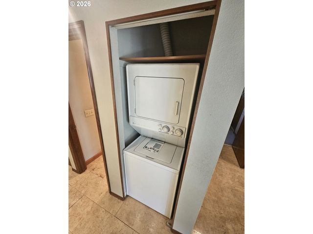 14875 Ne SACRAMENTO St 142, Portland, OR 97230