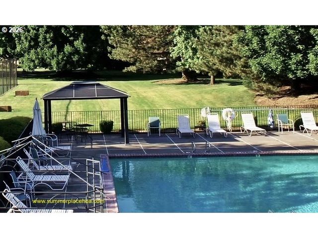 14875 Ne SACRAMENTO St 142, Portland, OR 97230