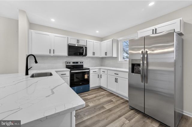 2 EIGHTH AVE, Wilmimgton, DE 19805