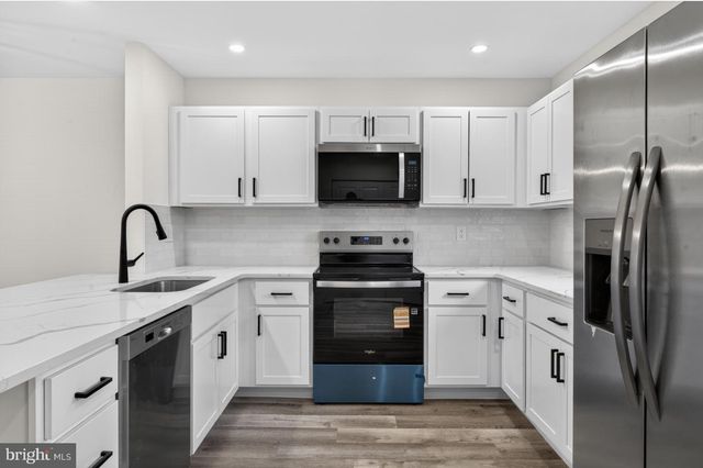 2 EIGHTH AVE, Wilmimgton, DE 19805