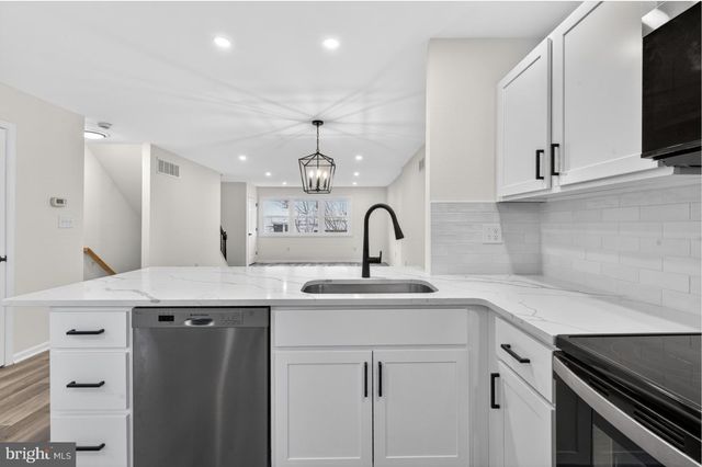 2 EIGHTH AVE, Wilmimgton, DE 19805