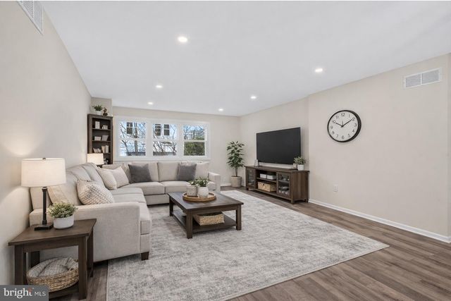 2 EIGHTH AVE, Wilmimgton, DE 19805