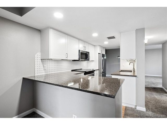 5955 E 10th Ave 409, Denver, CO 80220