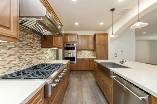 105 Tomato, Irvine, CA 92618