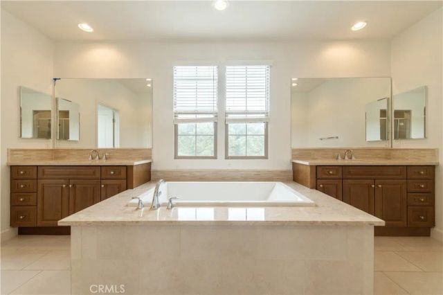 105 Tomato, Irvine, CA 92618