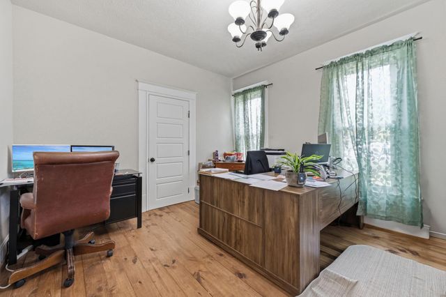 1005 W Clayton Street, Dayton, TX 77535