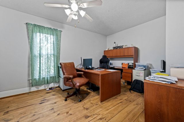 1005 W Clayton Street, Dayton, TX 77535