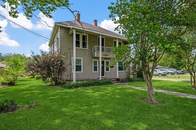 1005 W Clayton Street, Dayton, TX 77535