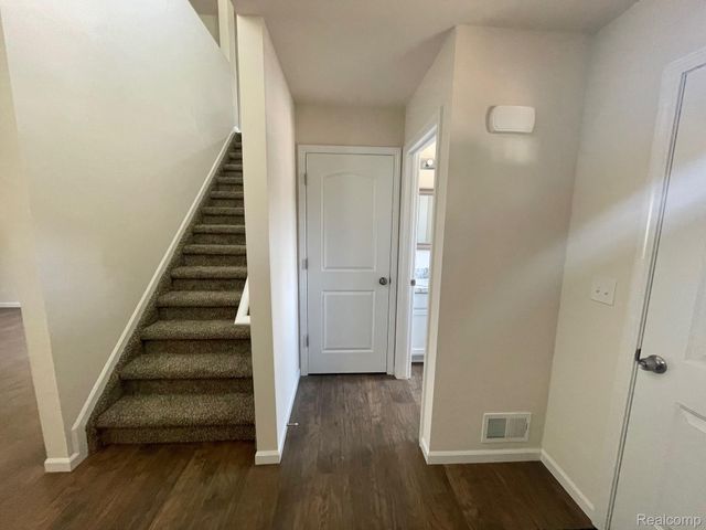 5740 Copper Tree Park, Waterford Charter Township, MI 48327