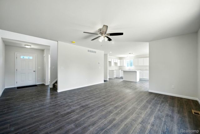 5740 Copper Tree Park, Waterford Charter Township, MI 48327