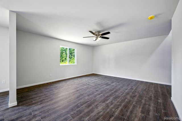 5740 Copper Tree Park, Waterford Charter Township, MI 48327