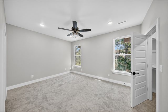 10 Bankfoot Lane, Bella Vista, AR 72715