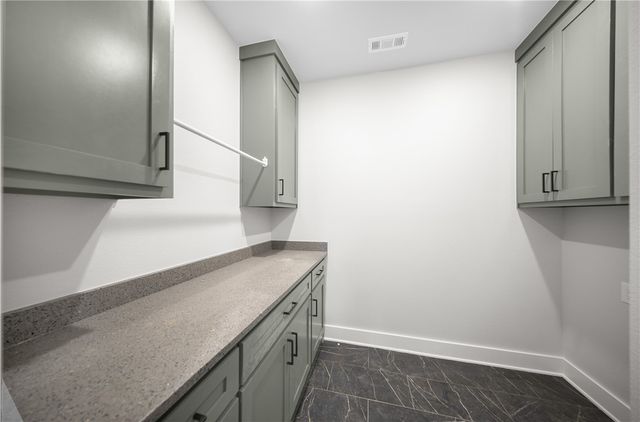 10 Bankfoot Lane, Bella Vista, AR 72715