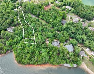 206 Lake Pointe Drive, Gainesville, GA 30506
