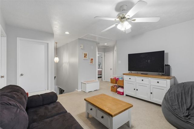 2703 Hidden Spring Vale Drive, Spring, TX 77386