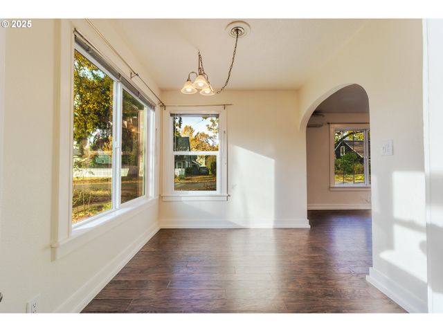 1110 CROSS St Se, Salem, OR 97302