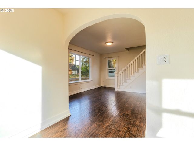 1110 CROSS St Se, Salem, OR 97302