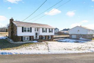 122 Sonnie Dr, Salem Twp, PA 15624