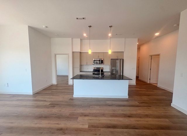 266 Canal Street 1215, Salem, MA 01970