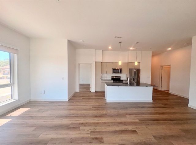 266 Canal Street 1215, Salem, MA 01970