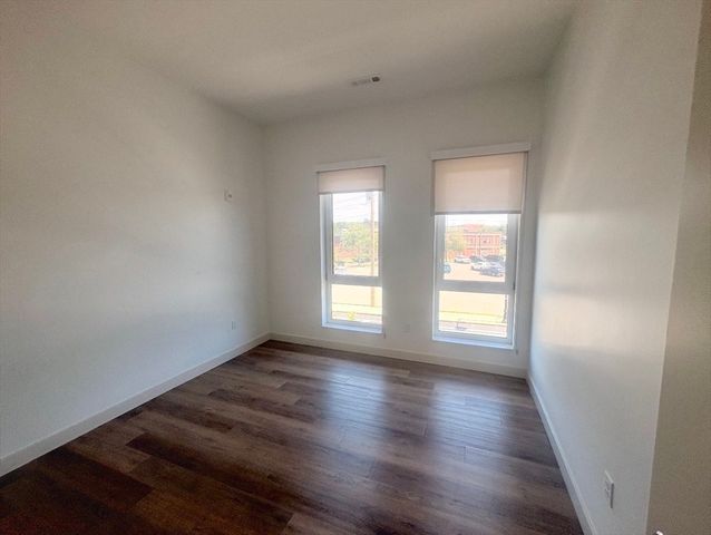 266 Canal Street 1215, Salem, MA 01970