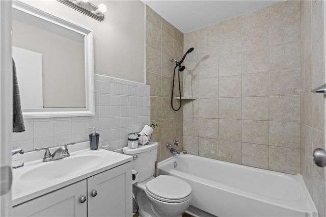 9200 Stark Avenue, Kansas City, MO 64138