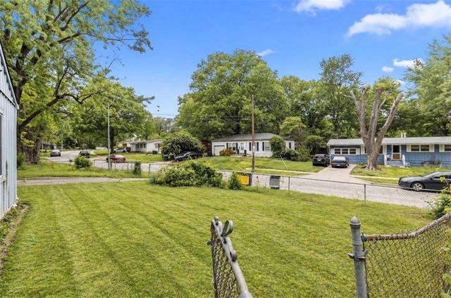 9200 Stark Avenue, Kansas City, MO 64138