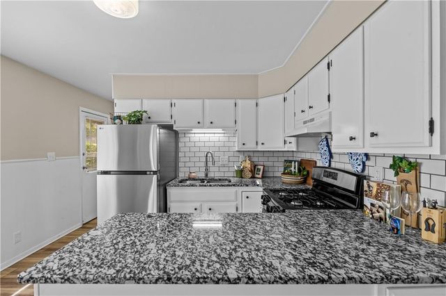 9200 Stark Avenue, Kansas City, MO 64138