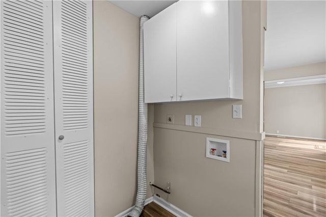 9200 Stark Avenue, Kansas City, MO 64138